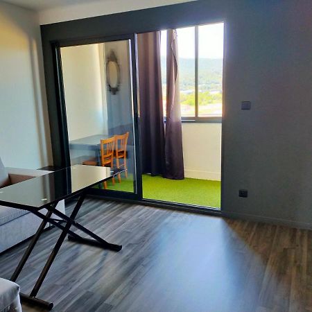 Appartement En Duplex Au 3Ieme Etage Sans Ascenseur Hyères Eksteriør bilde
