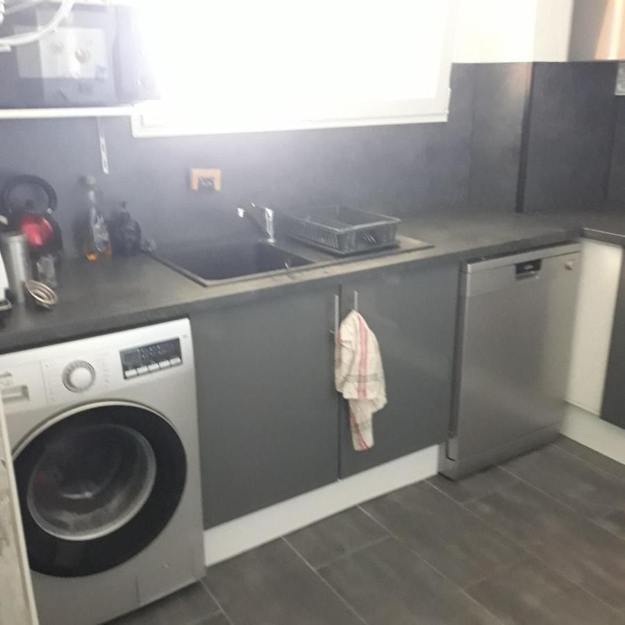 Appartement En Duplex Au 3Ieme Etage Sans Ascenseur Hyères Eksteriør bilde
